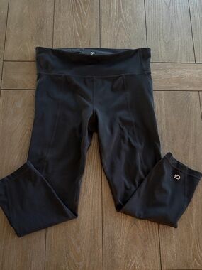 GapFit Black Compression Leggings Women Cropped Yoga Workout Activewear Pants M